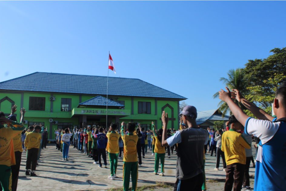 Hari Kedua MPLS SMAN 2 Kuala Kapuas: Mengenal Potensi Diri dan Lingkungan Sekolah dalam Semangat "Saling Jaga, Saling Sapa"